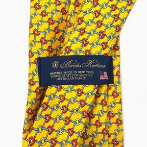 NEW Brooks Brothers Interlock Pattern Tie